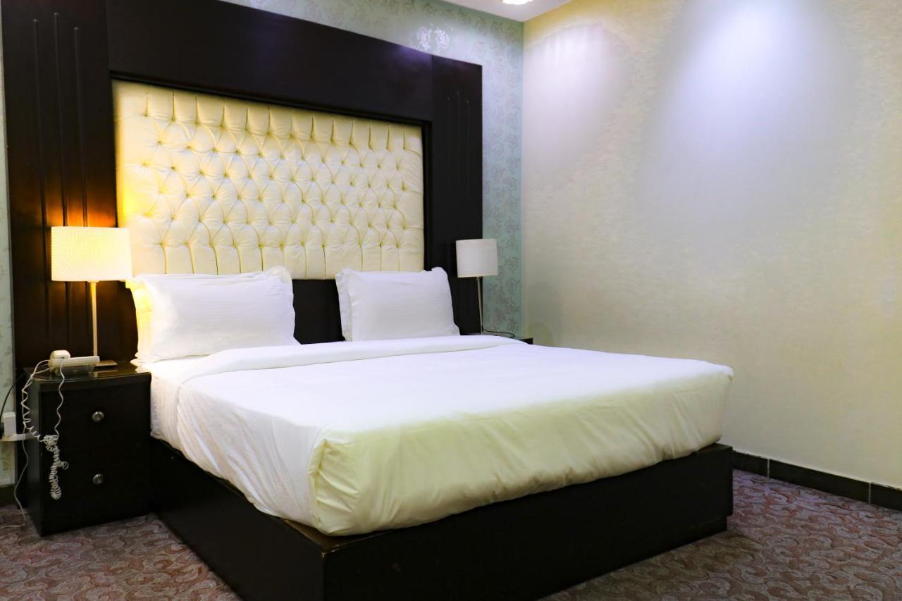 Diyafat Al Saada Serviced Apartments - Ishbillia リヤード エクステリア 写真